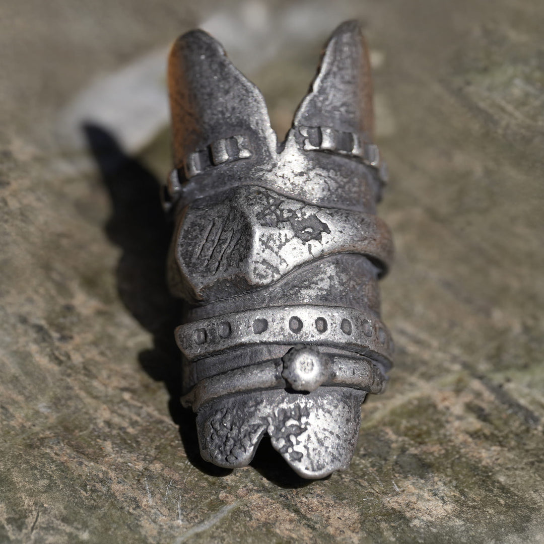 Knight ring